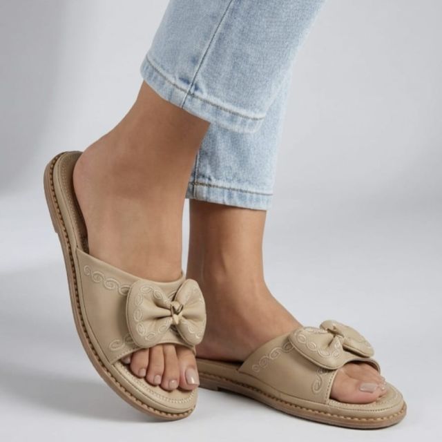 Nude Bow-Embellished Casual Slides